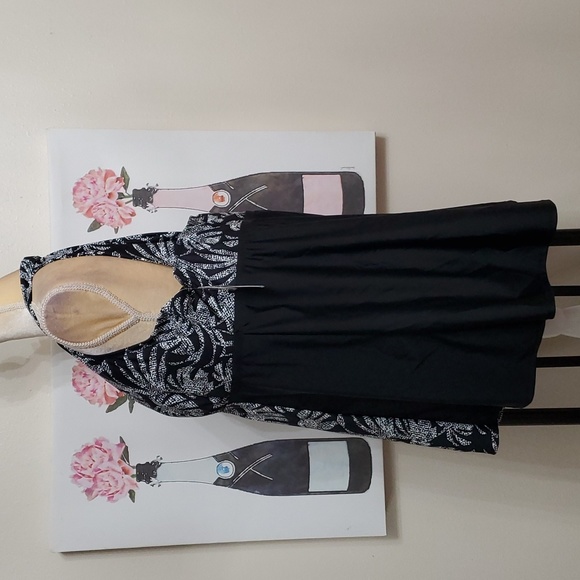 Island Escape Black and White One Piece Swimsuit - Picture 8 of 15